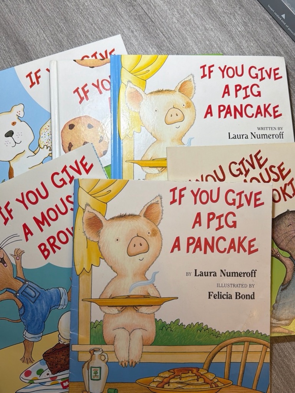 6 Books If You Give a Pig a Pancake - Children's Picture Book (Beige/Pink)